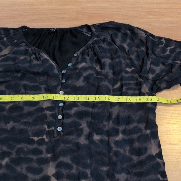 Rails Indi Umber Leopard Black and Brown Animal Print Long-Sleeve Peasant Blouse - Picture 5 of 9